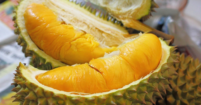 The smell of durian is really: the smell of socks after gym, the smell of garbage and rotting meat