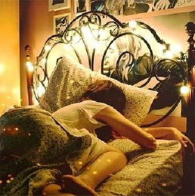 The solution to the dream 'ghosts' at full moon