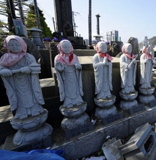 The soul haunts a tsunami-hit city in Japan