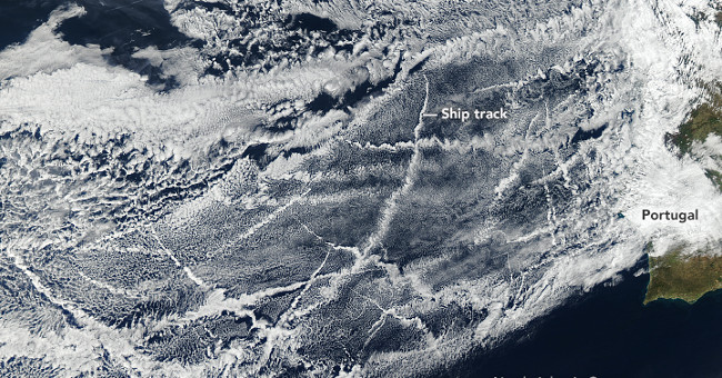 The strange cloud covered the Atlantic Ocean