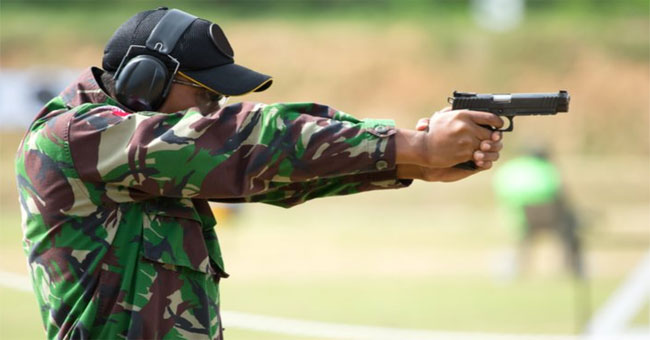 The strange reaction of the brain and body when you pull the trigger