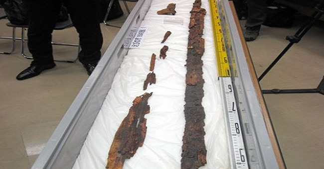 The sword is 1500 years old in the Japanese tomb