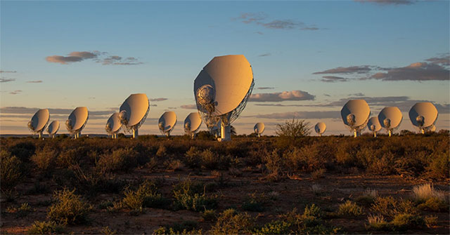 The telescope system can simultaneously 'hear - see' the universe