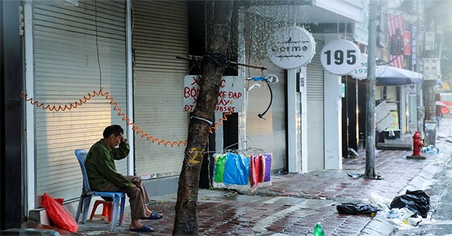 The temperature dropped deeply, the people in Hanoi felt the cold early in the season