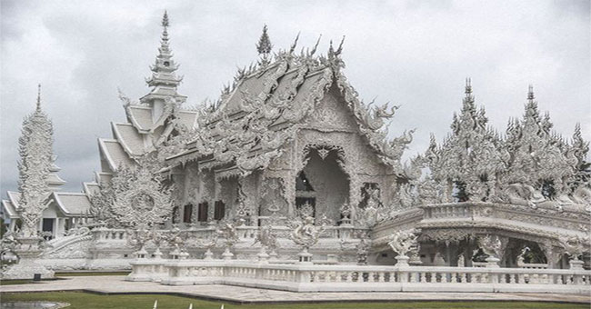 The Thai temple possesses a hell bridge, dead man's arms and a gate to heaven