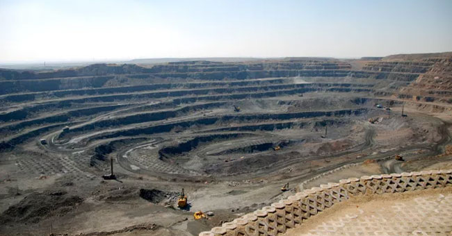The truth about metal helps China grow fast but also gradually destroys this country