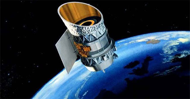 The two satellites graze each other at a speed of 52,800km per hour