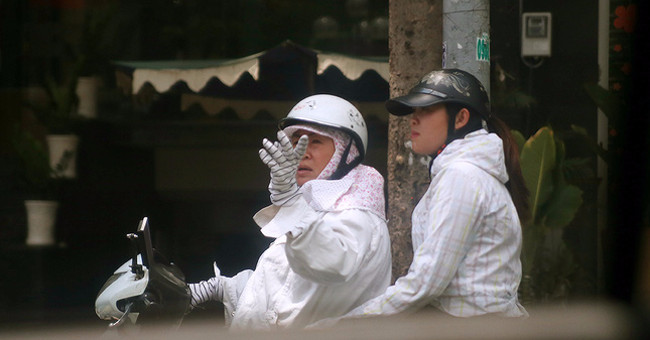 The ultraviolet index in Saigon reaches its peak, warning the risk of skin cancer