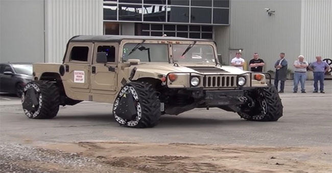 The US military wheel design can switch from a circle to a triangle in 2 seconds