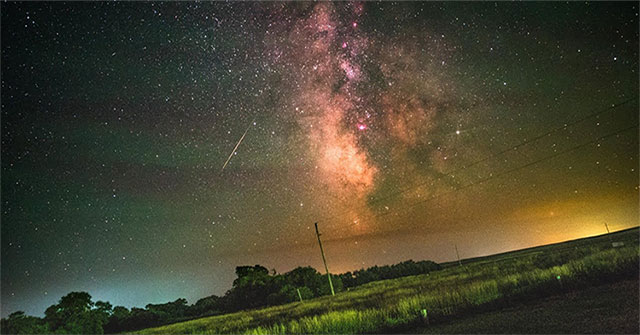 The video of the beautiful Milky Way shows how clear the Earth is