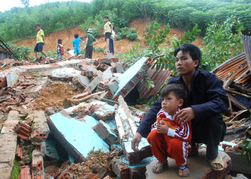 The whole village collapsed because of the mountain