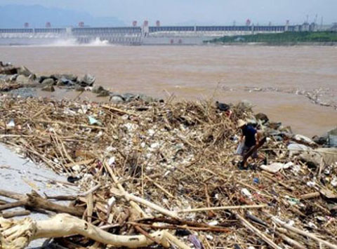 The world's largest hydroelectric dam has many consequences