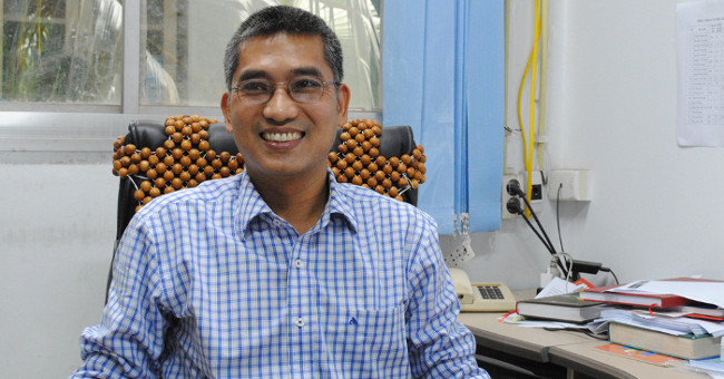 The youngest professor received the Ta Quang Buu award