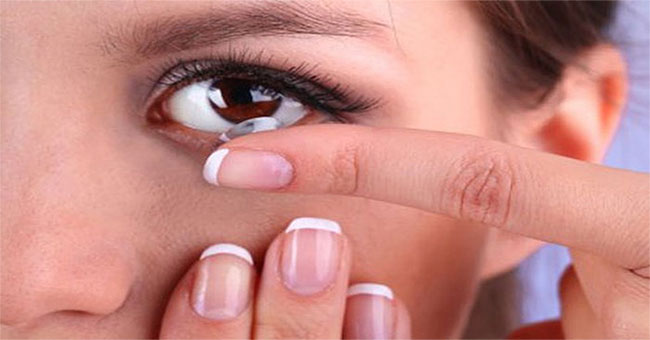 Things to keep in mind when using contact lenses