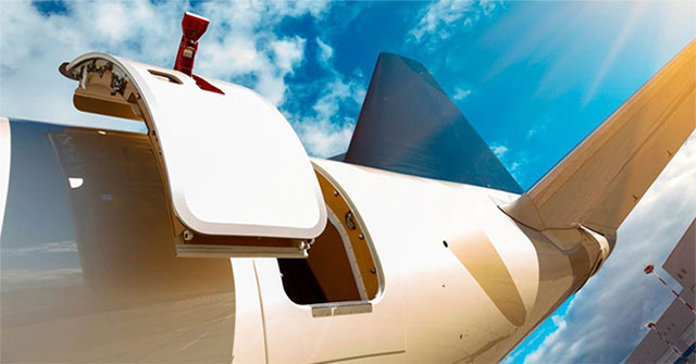 This is what really happens if you want to open the airplane door while in the middle of the sky