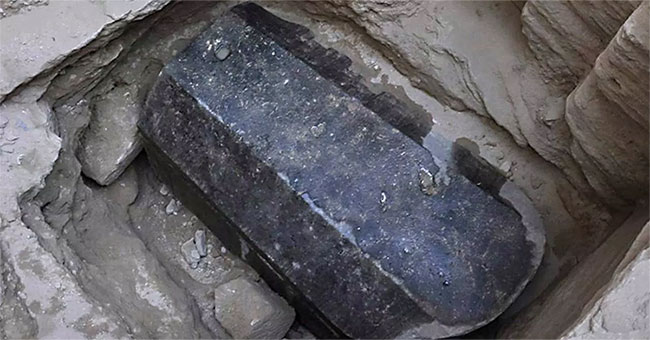 Thousands of people demanded drinking liquid in the Egyptian coffin for 2,000 years