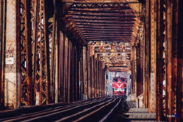 Time stamp on Long Bien bridge