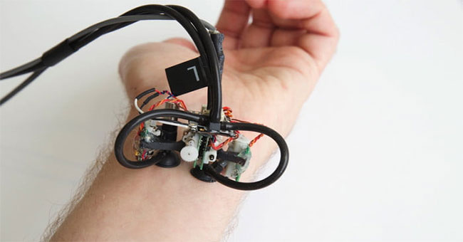 Tiny robots that massage and check skin cancer
