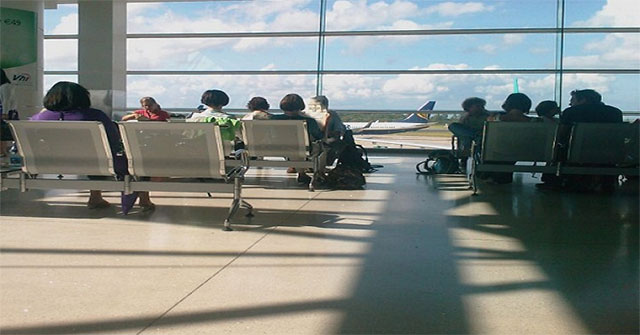 Tips 'happy coexistence' with multi-hour delay flights