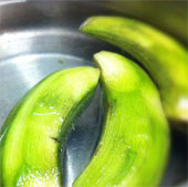 Tips to keep fresh fruits after peeling and tending