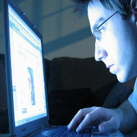 Tips to lighten the computer automatically according to the time of day
