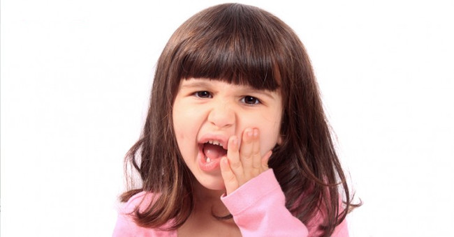 Tips to manage when a child has a fever, teething pain