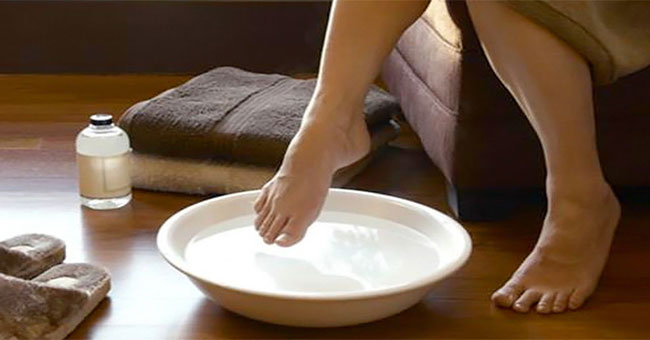 Tips to treat foot and mouth water very quickly and safely