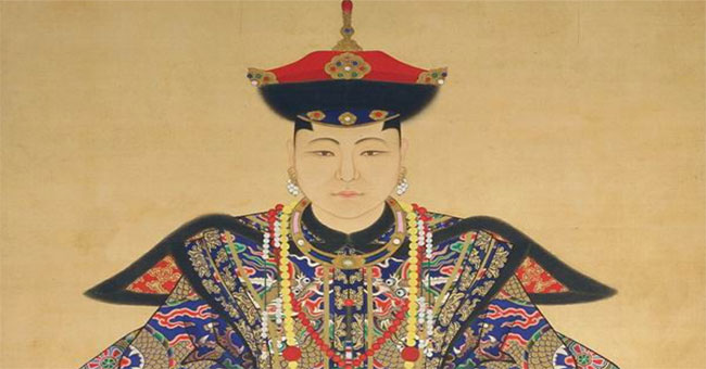To Ma Lat: The only female bow who is respected by the royal family, dies and has an emperor to mourn