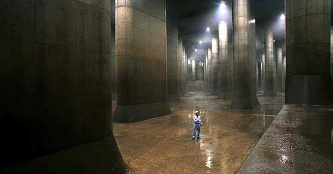 Tokyo pushes water down 'Pantheon Power on the ground', lake glides in the river