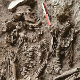 Tombs with fragrant flowers of prehistoric people
