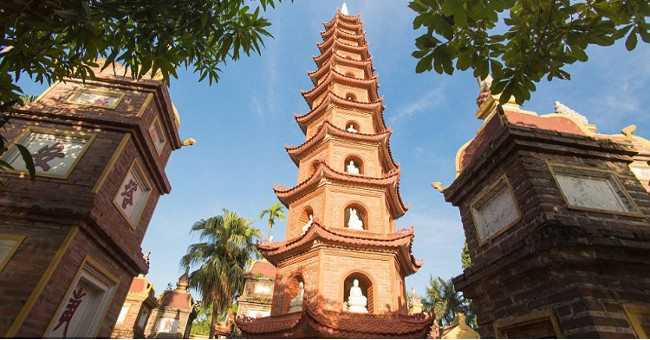 Tran Quoc Pagoda is one of the most beautiful temples in the world