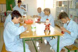 Treatment of HIV support with traditional medicine