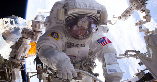 Trip outside the 200th space on the International Space Station