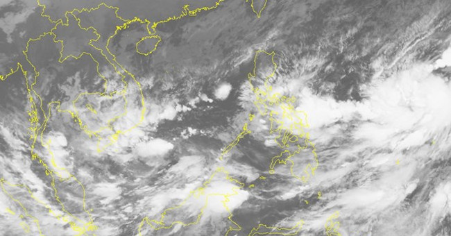 Tropical depressions cause winds of level 9, Central Vietnam is seriously flooded