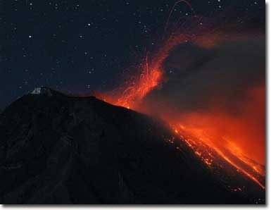 Tungurahua volcano 'wakes up'