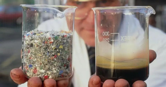 Turning plastic into petroleum: 2-in-1 solution for plastic waste