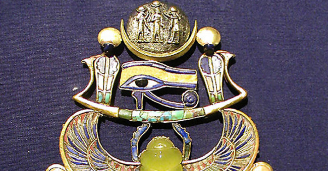 Tutankhamun's beetle pendant is made from comets