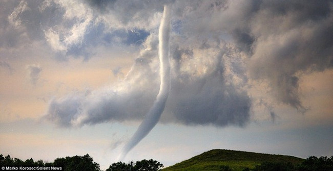 Twin dragon twists the US coast