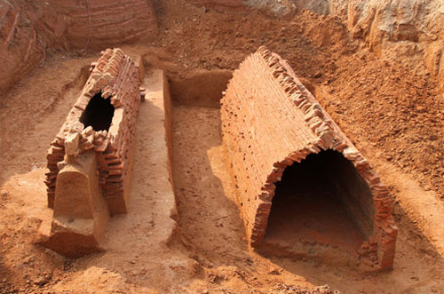 Two thousand-year-old tombs were discovered in Ciputra urban area