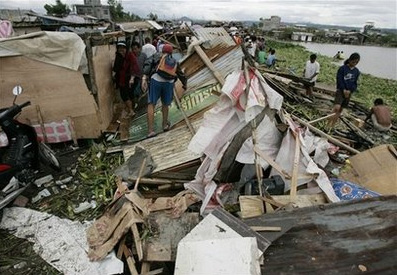 Typhoon Mirinae attacked the Philippines