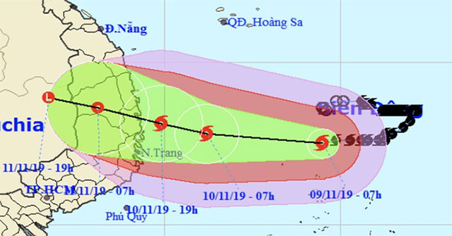 Typhoon Nakri approached Quang Ngai - Khanh Hoa, the central region had heavy rain