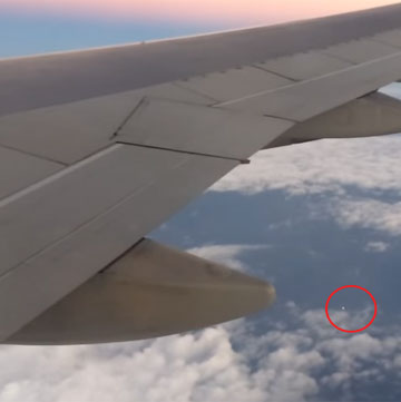 UFO followed the plane from Canada to Taiwan