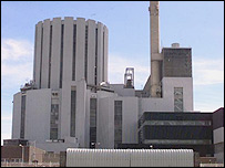UK: closing two of the world's oldest nuclear power plants
