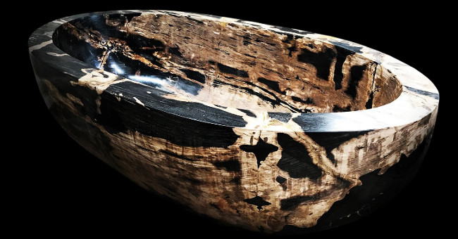 Ultra-expensive 45 billion bath made from extremely rare materials makes everyone stunned