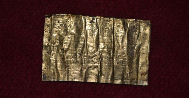 Unearthed a piece of gold carved a magic call to the devil in Serbia