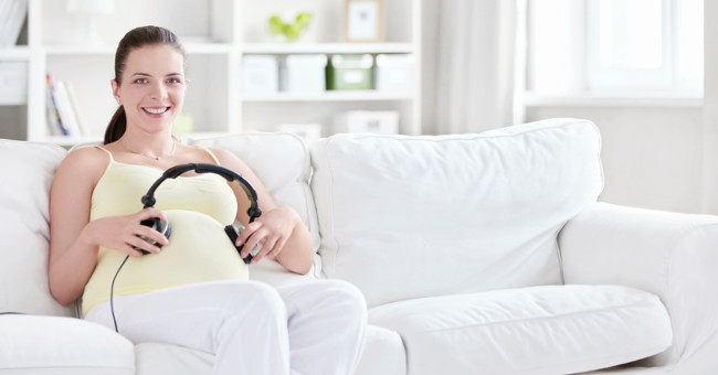 Unexpected discovery of women giving birth to their second child after age 35