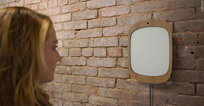 Unique mirrors smile only 'show up' when people laugh