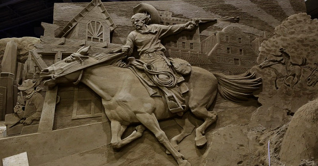Unique sand museum in Japan