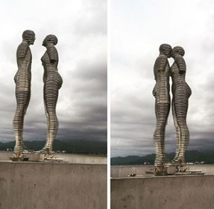 Unique statue knows movement