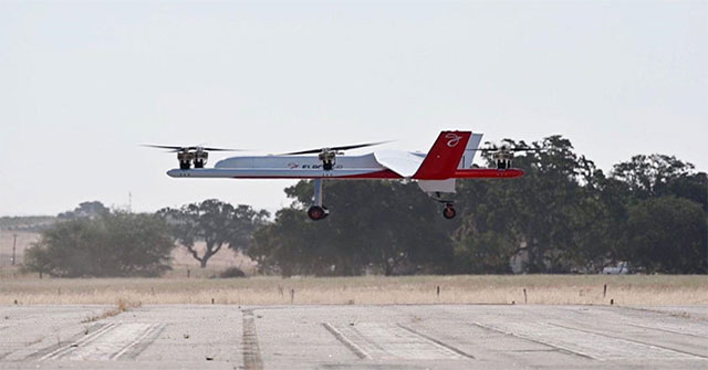 Unmanned aircraft weighing more than half a ton successfully test flight